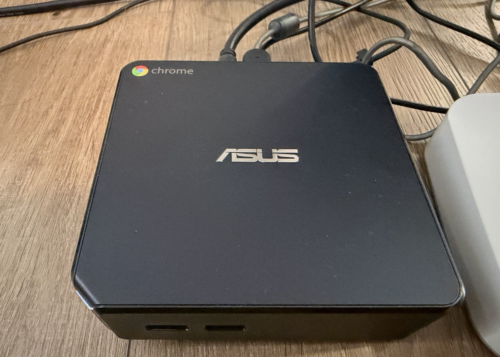 ASUS Chromebox Mini PC Desktop Computer Chrome OS Black