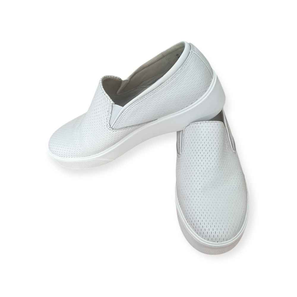Naturalizer Marianne Women's White slip on comfort sneakers & walking Shoes 8M
