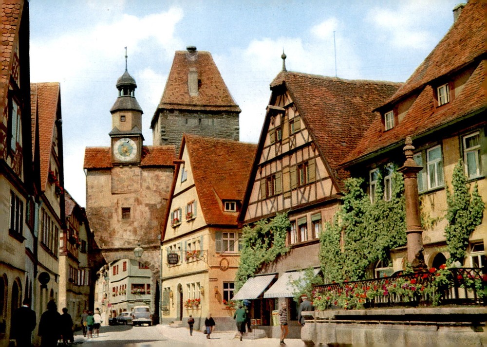 Rothenburg ob der Tauber, Rödergasse with St. Mark's Tower Postcard