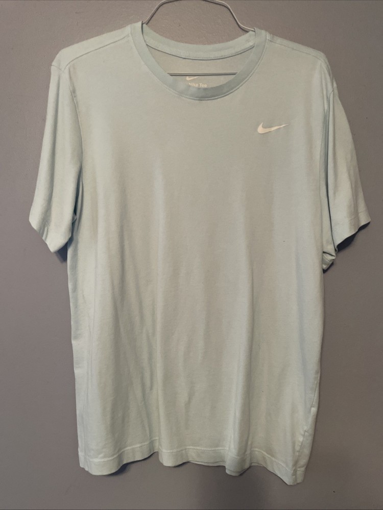 Nike “The Nike Tee” Men’s T-Shirt With Logo Size Large Color Light Blue