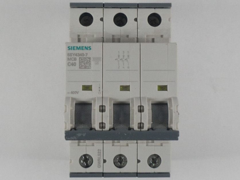 Siemens 5SY4340-7, Circuit Breaker, 5SY4 Series, 40A, 3 Pole, 400V AC