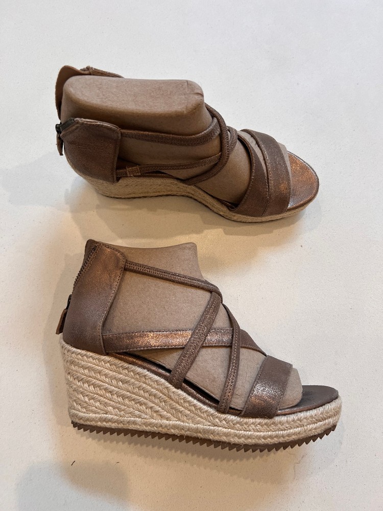 Eileen Fisher Leather Strappy Wanda Espadrilles Metallic Sandals ~~ Size 6.5