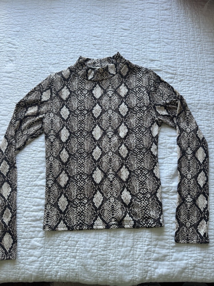 Snake Print Mock Neck Long Sleeve Knit T-Shirt Black Beige White Casual