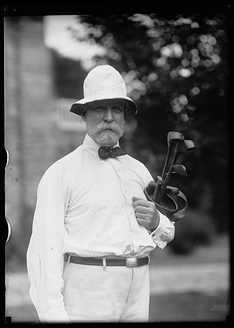 Photo:Charles Evans Hughes 1920s with Golf Clubs Portrait