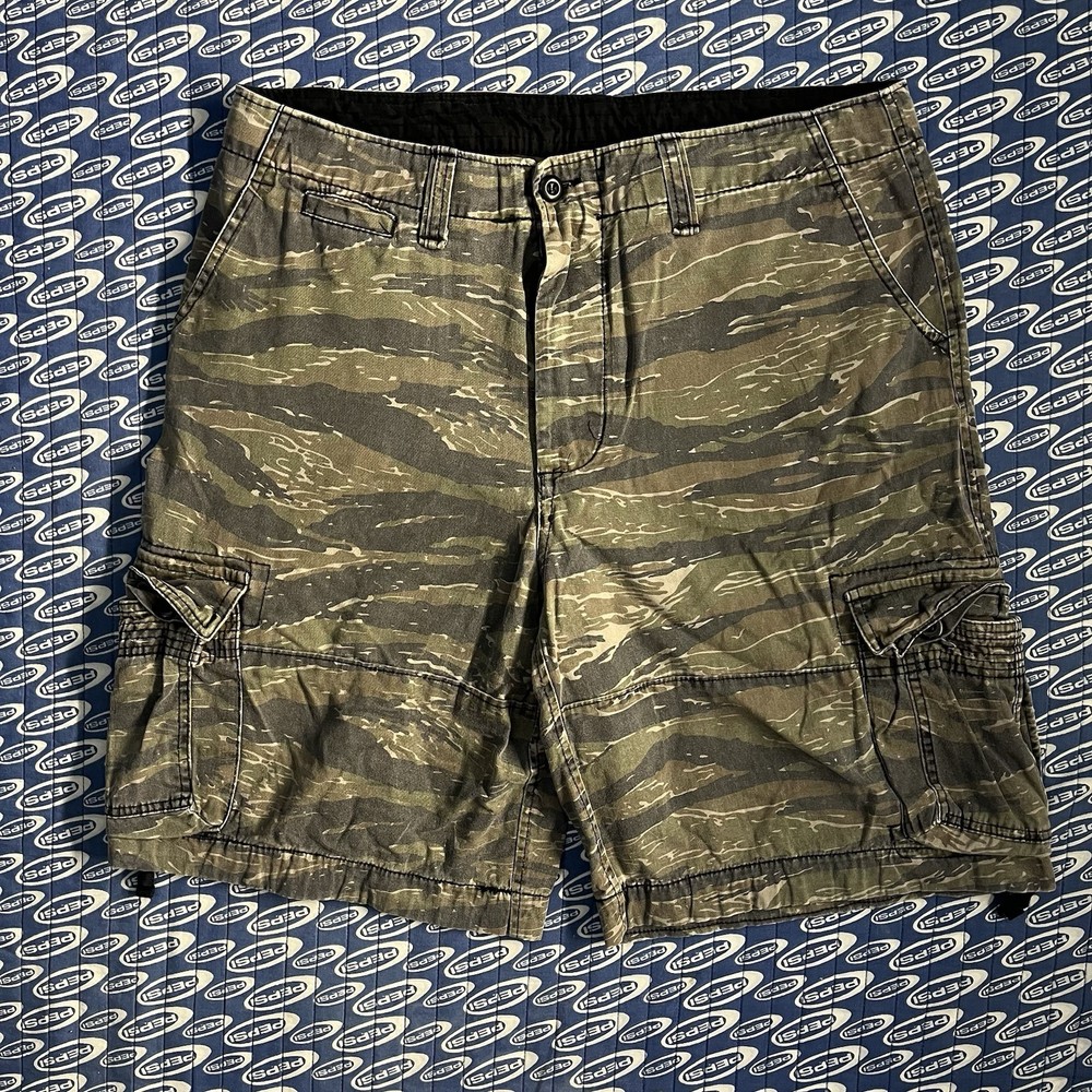 Vintage Y2K 2000s Tiger Stripe Camo Cargo Shorts Size Large Men’s Size 38