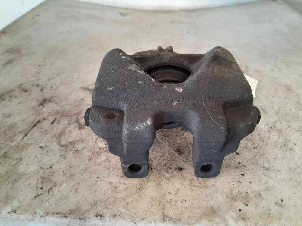 Etrier de frein avant droit Bmw V E91 TOURING 34116778146