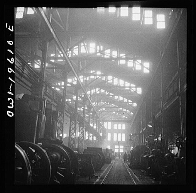 Photo:Topeka Kansas 1910s locomotive works interior railroad shop