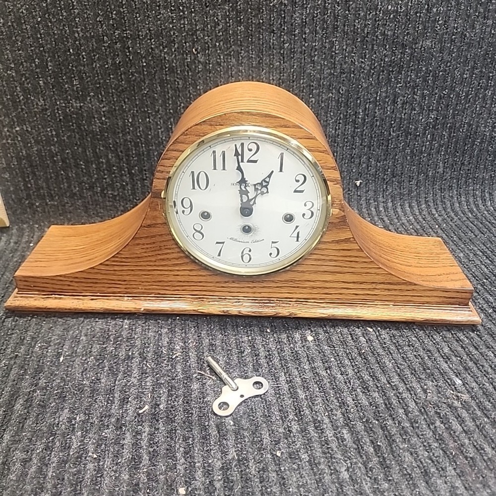 Howard Miller Westminster Chime Mantle Clock 630-163 - Excellent Condition
