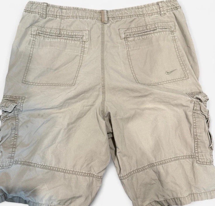 Vintage Nike Khaki Cargo Shorts Mens XL Y2K Skater Utility Baggy Beige