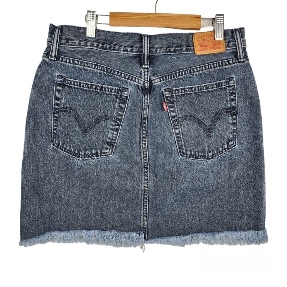 Levis Denim Jean Mini Skirt Dark Grey Blue Frayed A Line Cotton Size 28