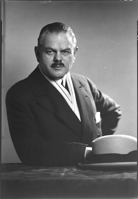 Photo:Mr., Norris, Charles G., portrait photograph