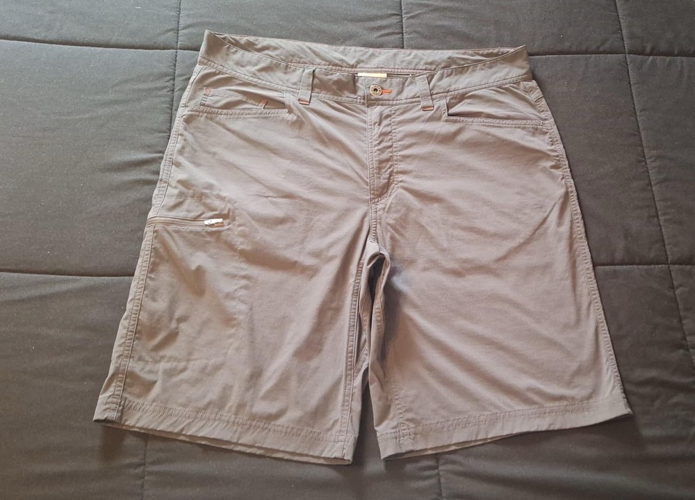 L.L. Bean Performance Stretch Men’s Zipper Fly Gray Shorts ID 504179 35W Regular