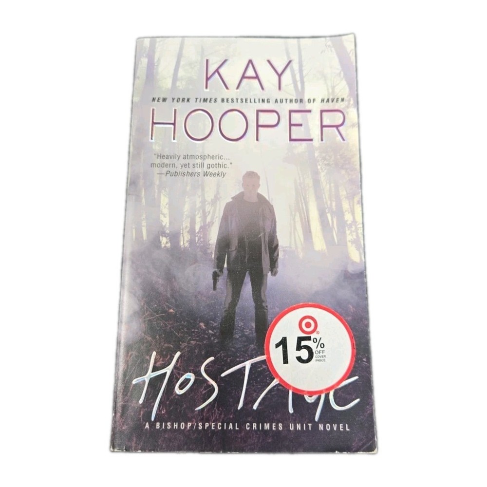 Hostage by Kay Hooper (2014, Mass Market)
