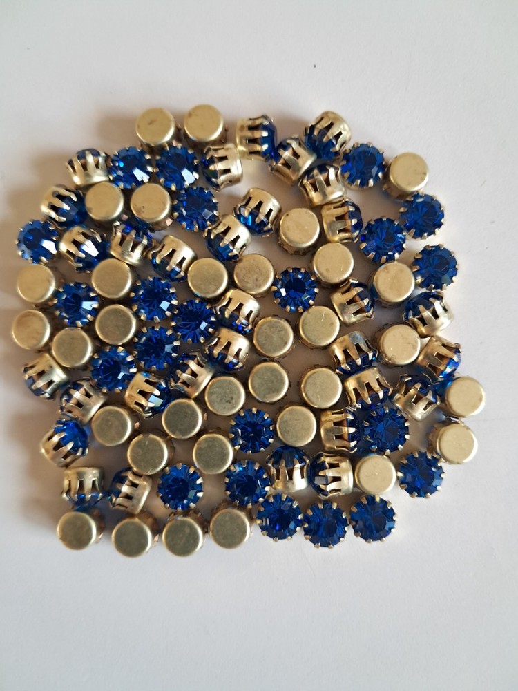 72 Swarovski Sapphire Rhinestones in 24SS Brass Tiffany Setting
