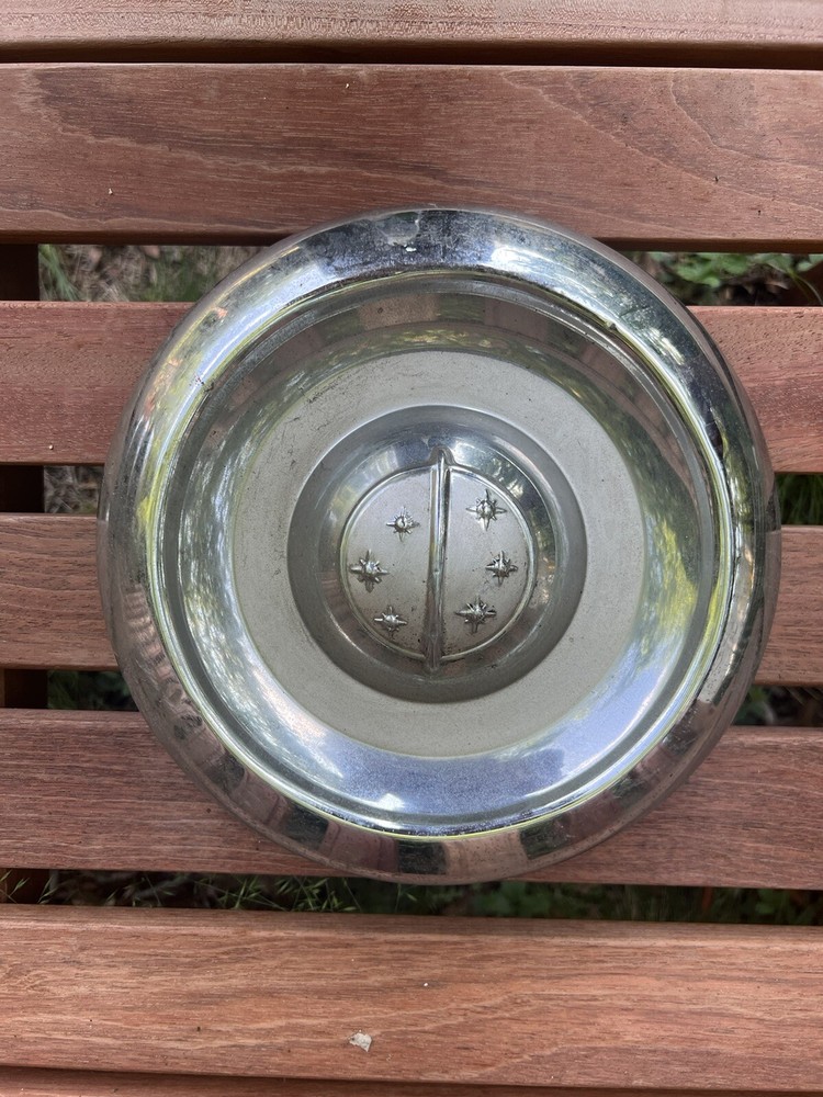 Vintage 9.5 Inch Oldsmobile OEM Hubcap Single Wheel Cover Craft Hobby