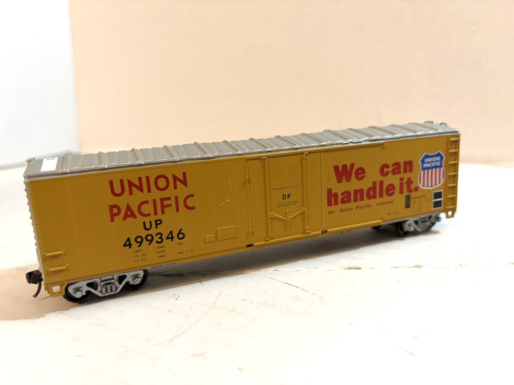 Union Pacific UP499346 50' Box Car HO Scale DG1221