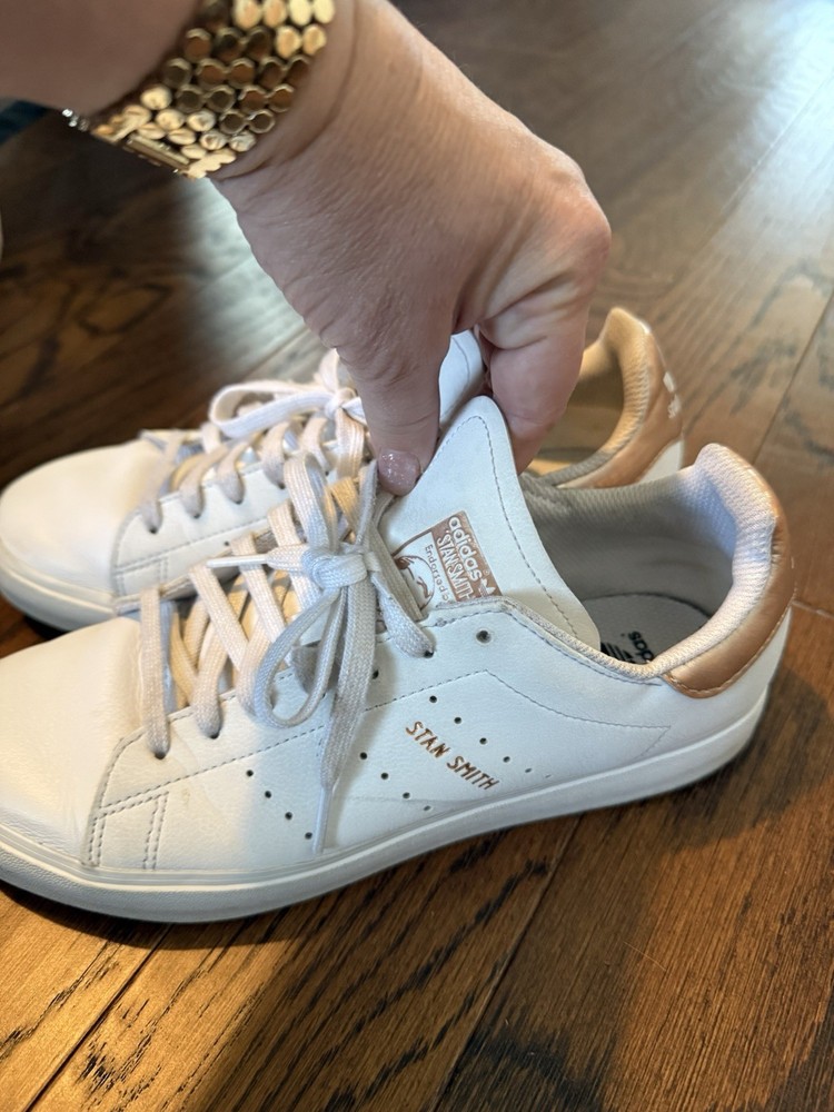 adidas Women's Stan Smith Size 6.5 Gold And White Tennis Shoes Great Condition