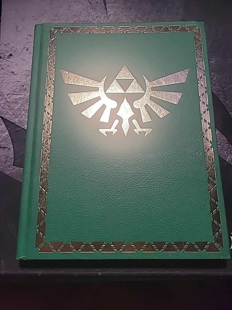 The Legend of Zelda: Spirit Tracks: Prima Collector's Edition Guide Hardcover