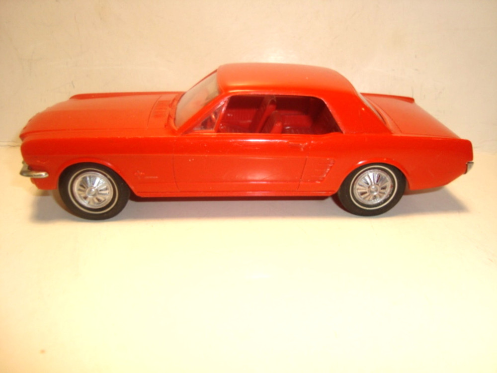 AMT 1966 Ford Mustang 2 DRHT Dealer Promo Model Car