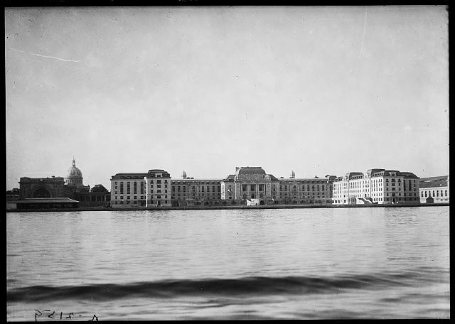 Photo:Annapolis Maryland USA U.S. Naval Academy 1910s waterfront view