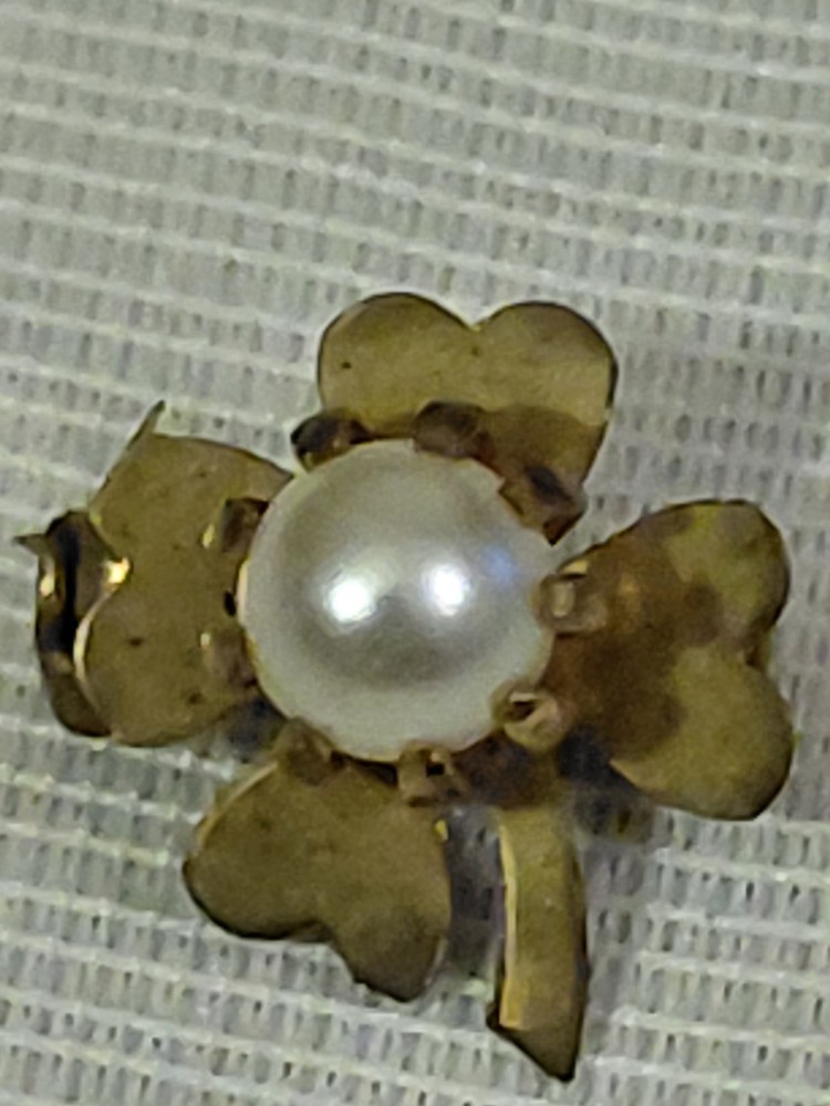 Four Leaf Clover Brooch Mesh Petals Faux Pearl Gold Tone Vintage Pin