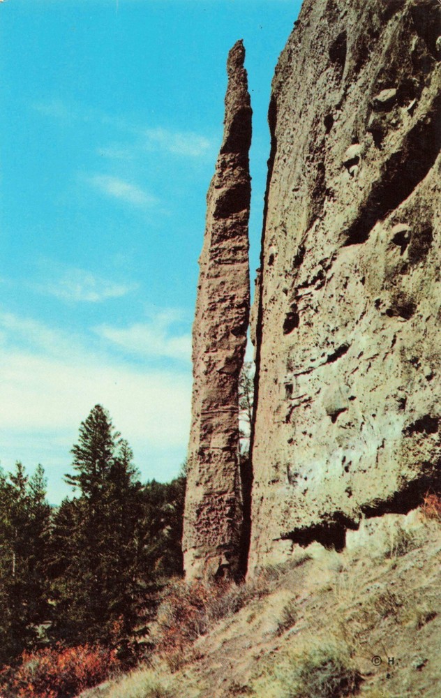 Chimney Rock near Yellowstone National Park - Cody Wyoming WY - Postcard