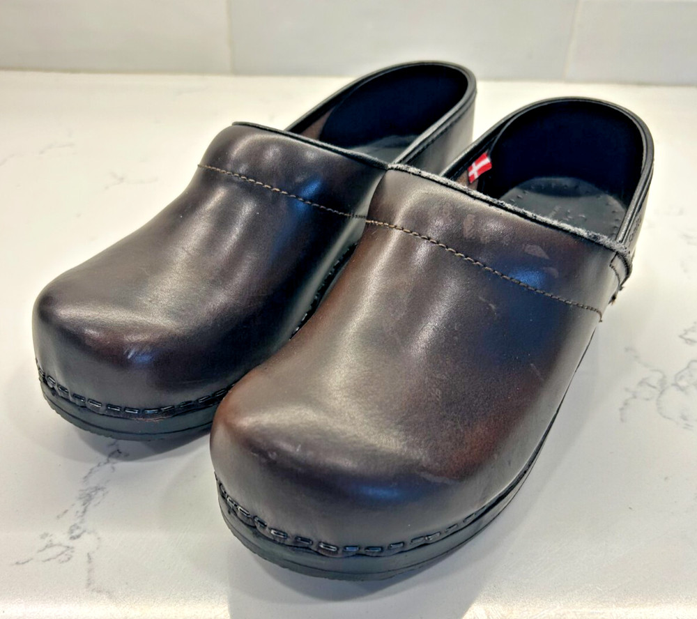 Sanita The Original Danish Leather Clogs Womens EU 38 US 7.5 Brown Slip On Shoes
