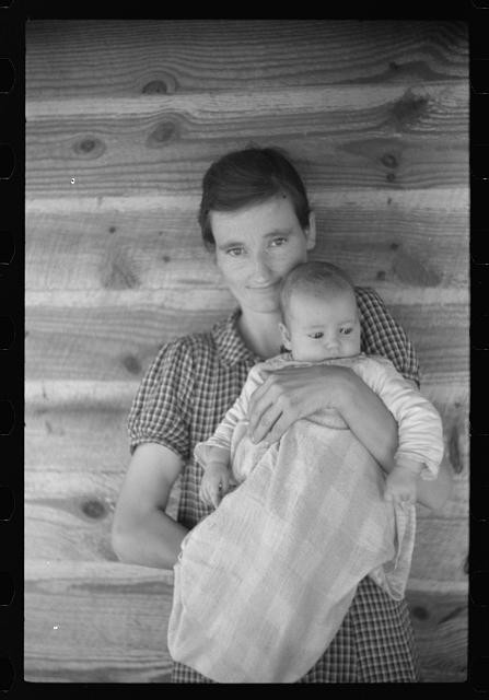 Photo:Greene County Georgia 1941 Tenant Farmer Mother Baby Portrait