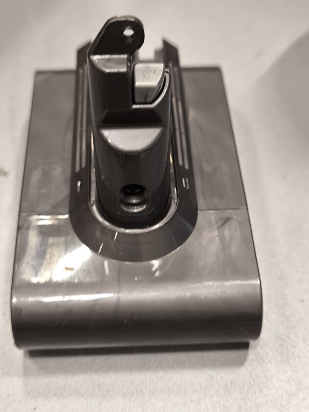 Dyson SV04 21.6V 2100mAh Replacement Battery Used No Accessories