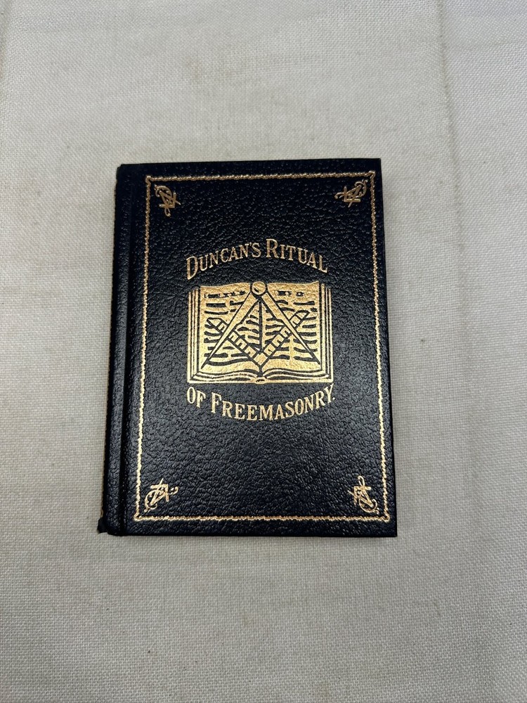 Duncan's Ritual of Freemasonry Malcolm C. Duncan 1976 Third Ed. Masonic Crown