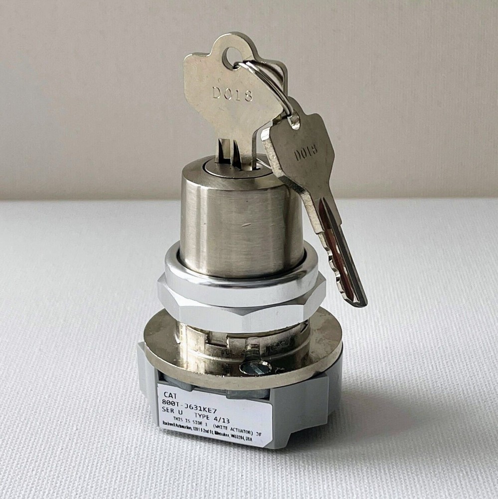 New Allen Bradley 800T-J631KE7 30mm Selector Switch 3-Position Spring Return Key