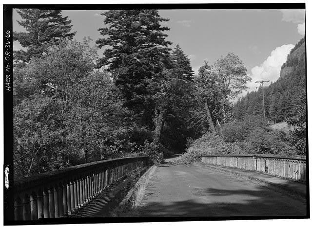 Photo:Moffett Creek Bridge Oregon 1930s Road View Southeast from West End