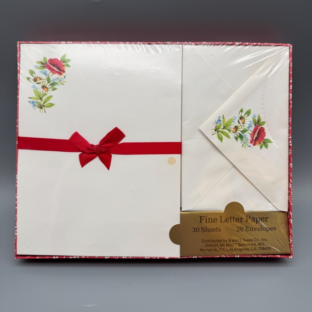 Vintage Stationary Set 30 Sheets 20 Envelopes Floral Flowers