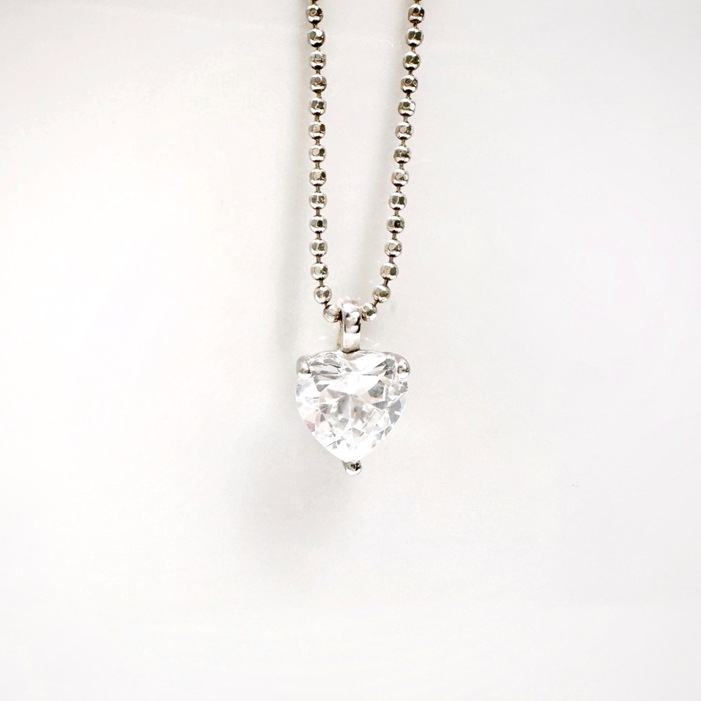 Vintage 18k Gold and white sapphire heart pendant