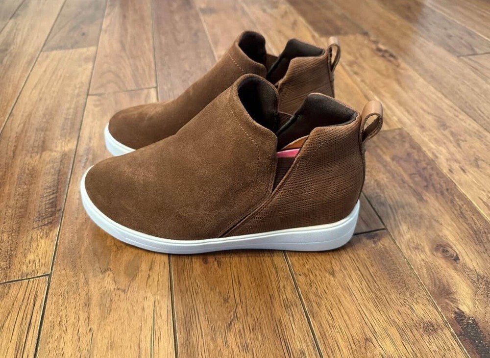 Ryka Womens Vera Suede Slip On Wedge Sneakers Women’s Size 7.5
