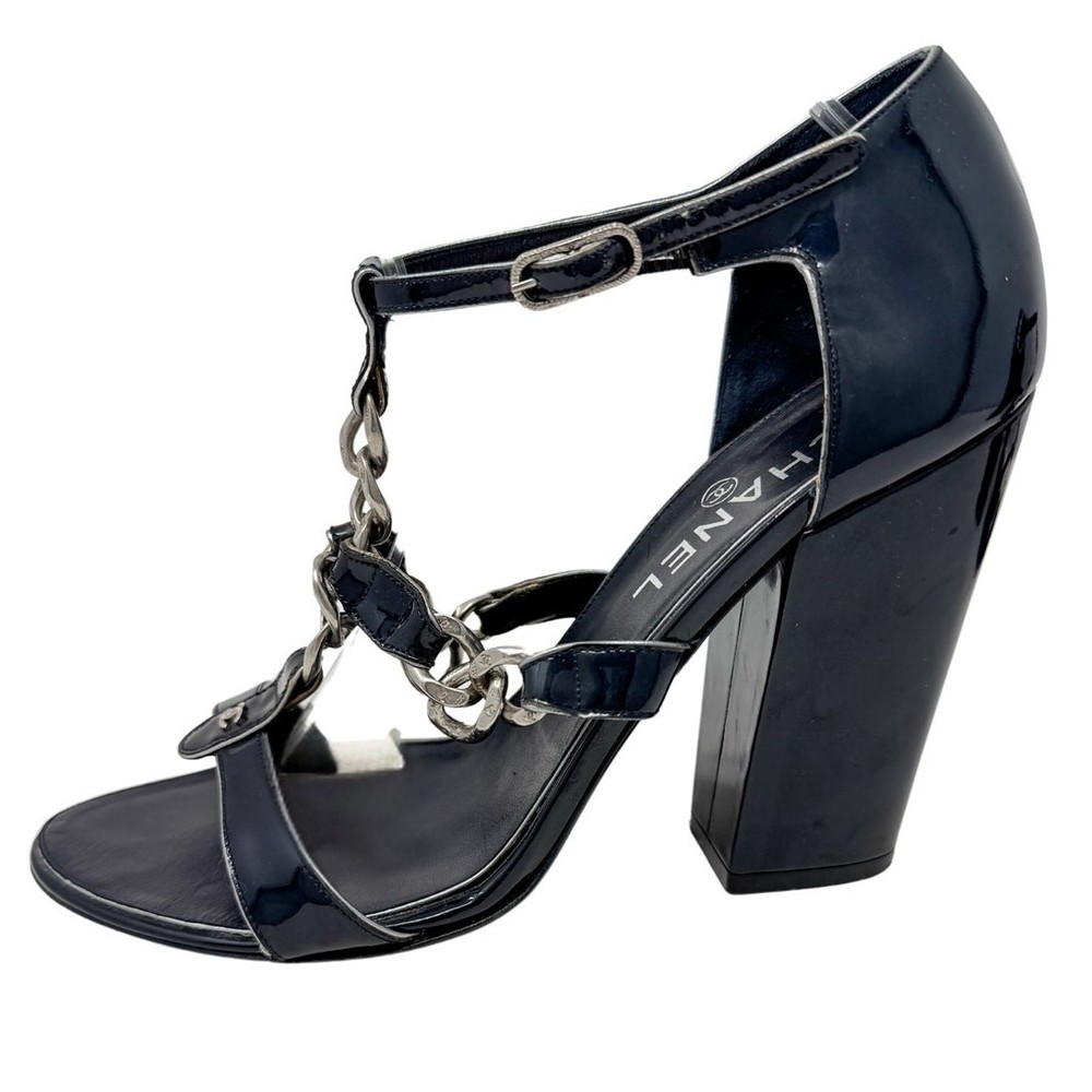 Chanel Navy Silver CC Logo Chain Block Heel Sandals Size 39.5 Patent Leather