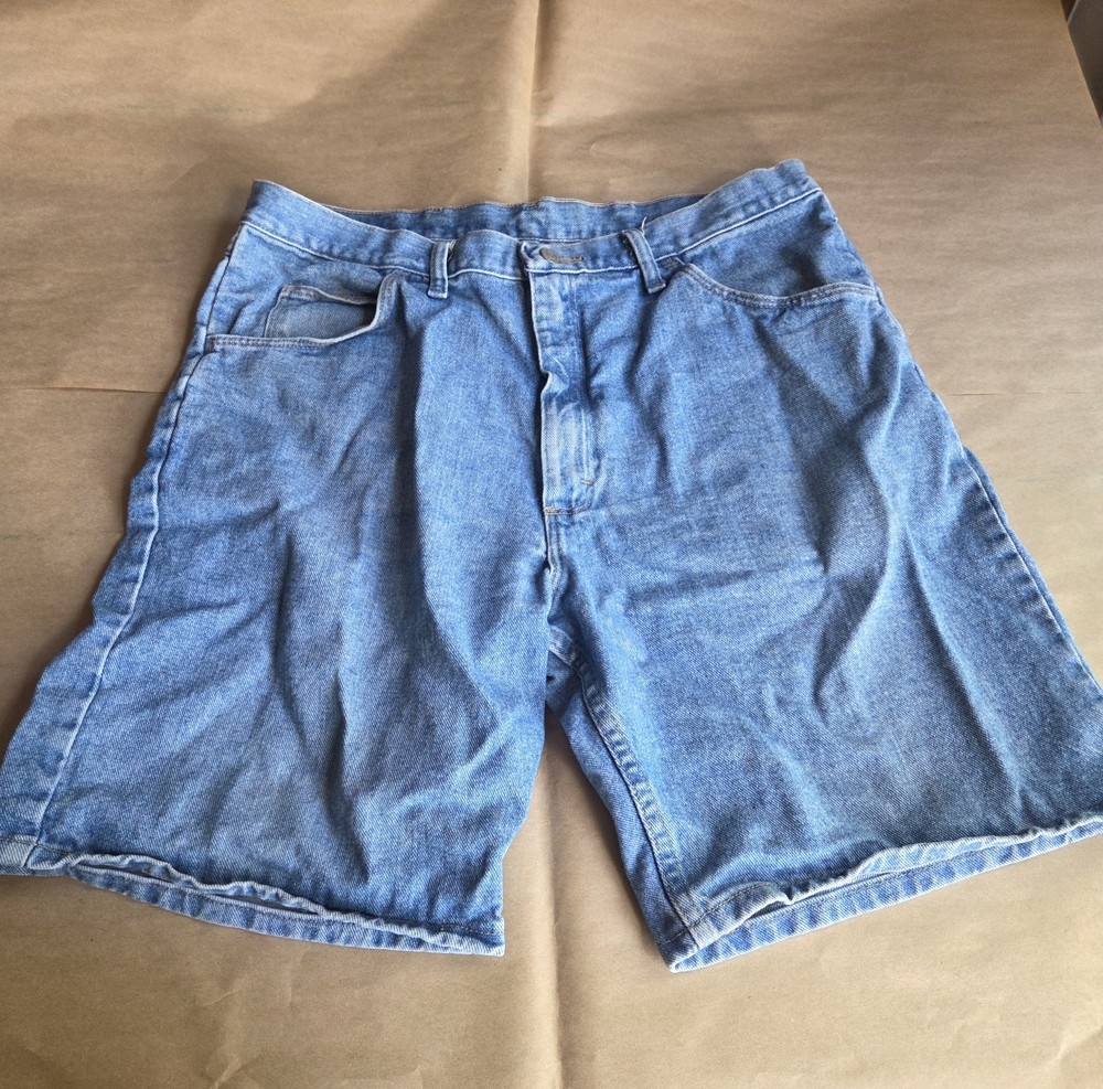 Wrangler Relaxed Fit Blue Denim Jean Shorts  Men's Size 36
