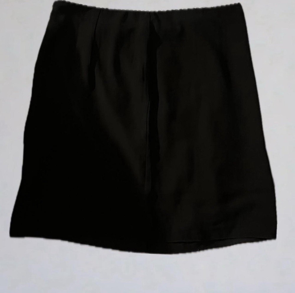 black brandy melville mini skirt