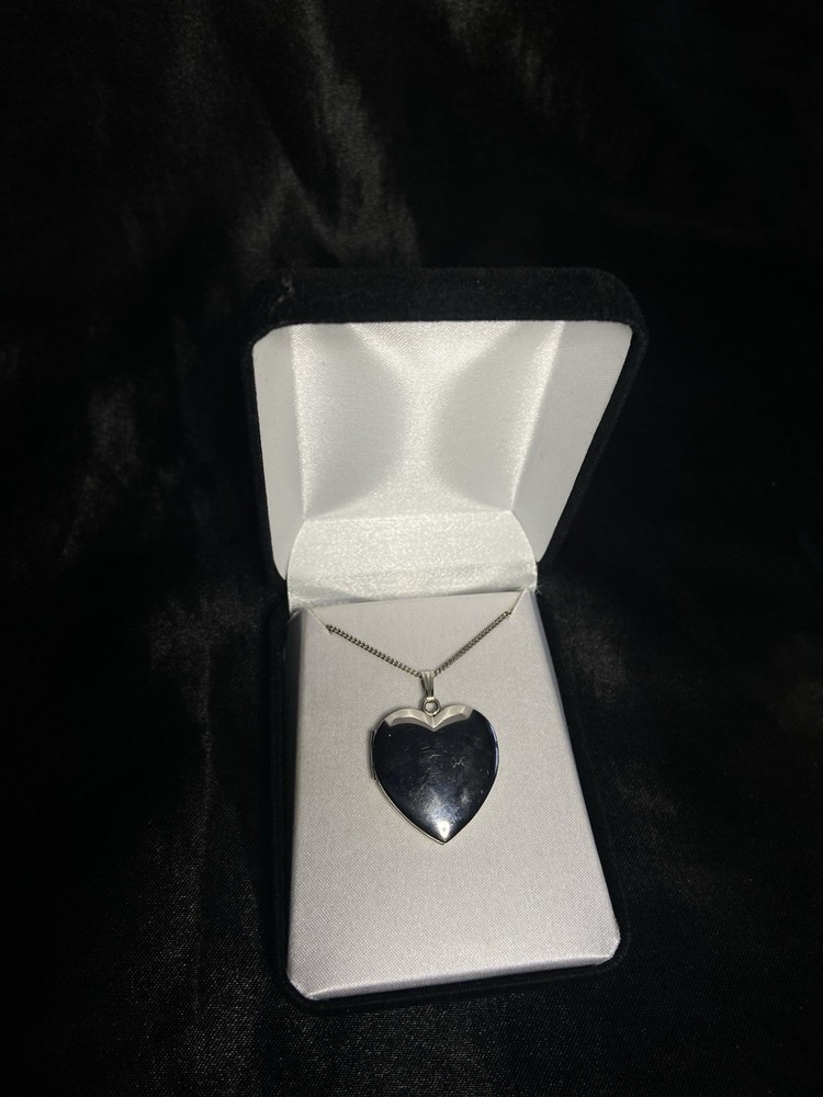 Vintage Style Sterling Silver Heart Locket Pendant Necklace