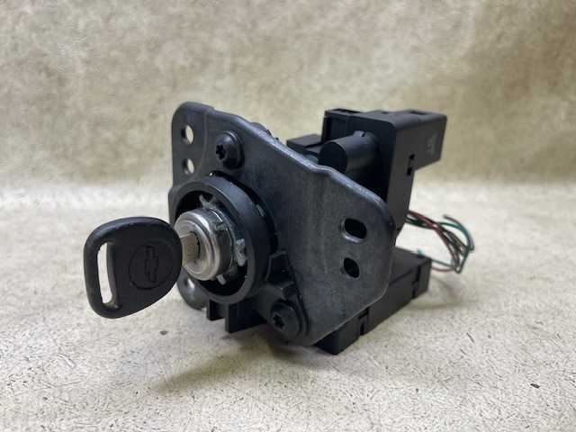 Ignition Switch Lock Cylinder With Key Fits 04-12 CHEVROLET MALIBU p36-202594