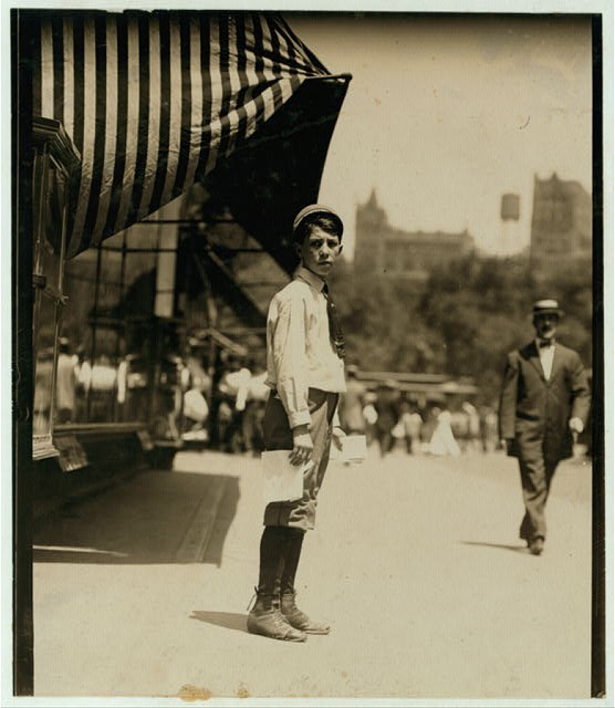 Photo:New York NY Broadway Messenger Boy 1910 July Street Scene