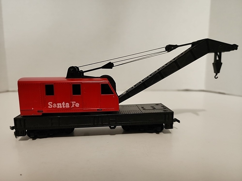 Tyco HO Scale 1:87 Red Santa Fe Crane Car Model Railroad Train