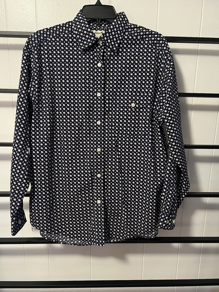 Chic, EUC Women's Size M, EDDIE BAUER Long Sleeve Button Down Shirt, G25