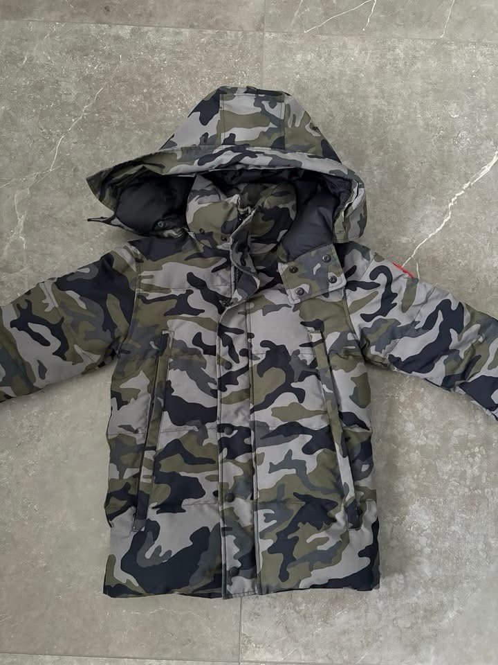 Canada Goose Wyndham Camo Parka Men’s Small