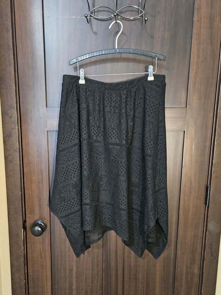 EUC Women's Plus Maurices Black Midi Skirt Eyelette Lace Lined Size 0 0X