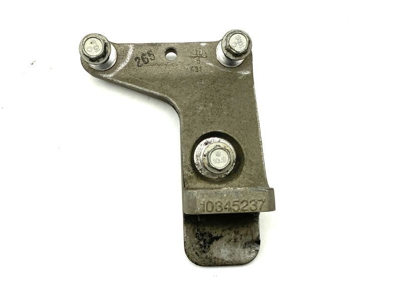 Left Driver Side Engine Mount Bracket for 2006-2009 Pontiac Solstice 82714