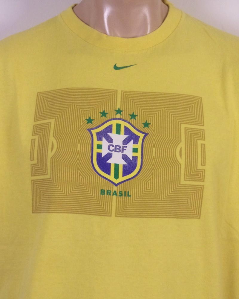 vintage 90s 00s Y2K Nike Brasil CBF Soccer T-Shirt Brazil Center Swoosh Futbol L