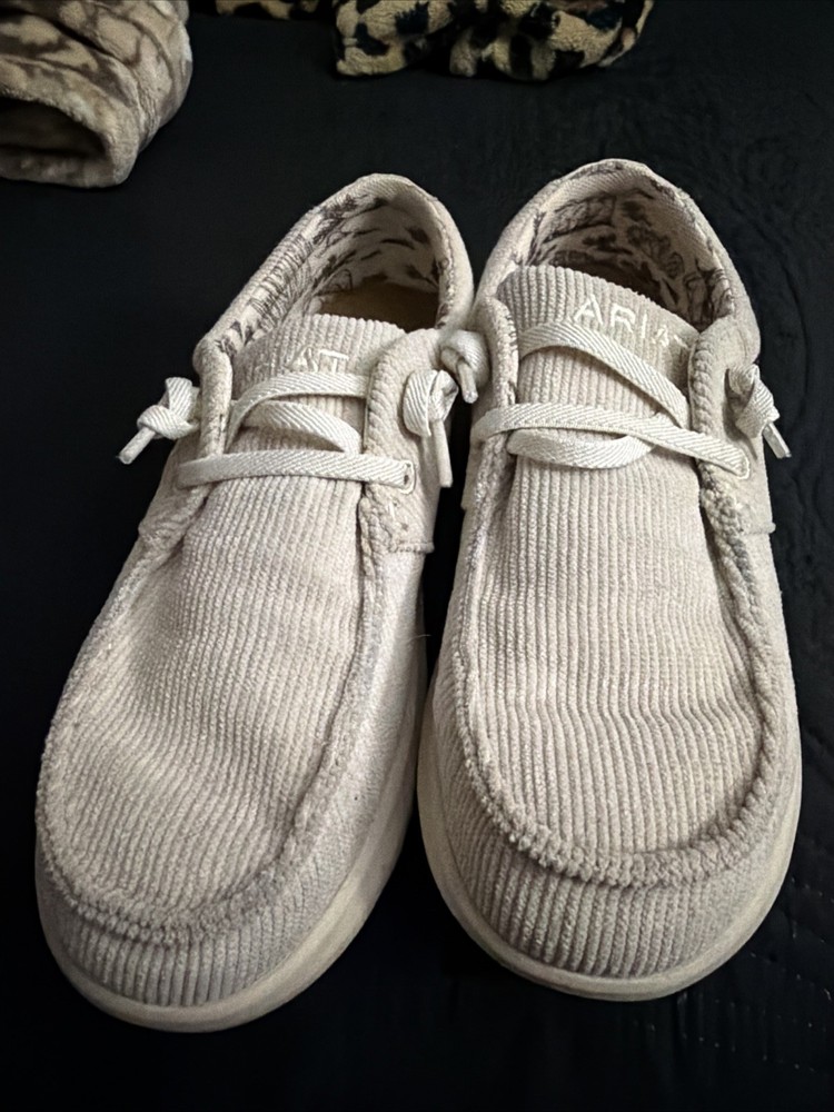Ariat Hilo Women's Size 6.5 Ivory Cordoroy Slip On Casual Shoes
