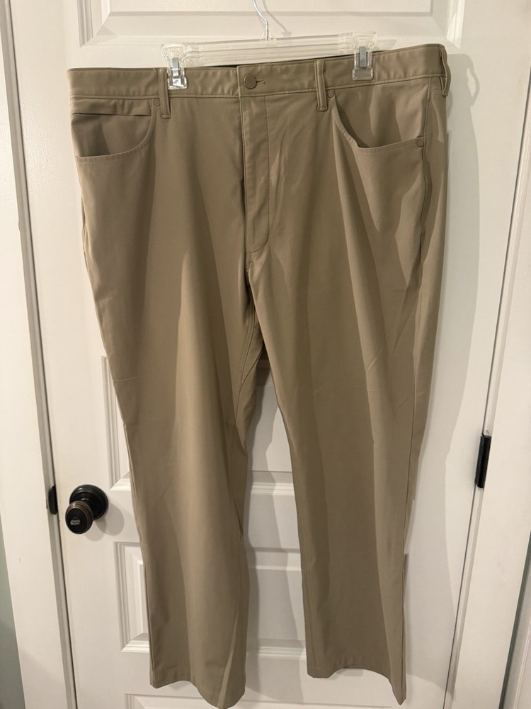 Dockers Men's Go Airweave 5 Pocket Straight Fit Pants Khaki Size 42x30