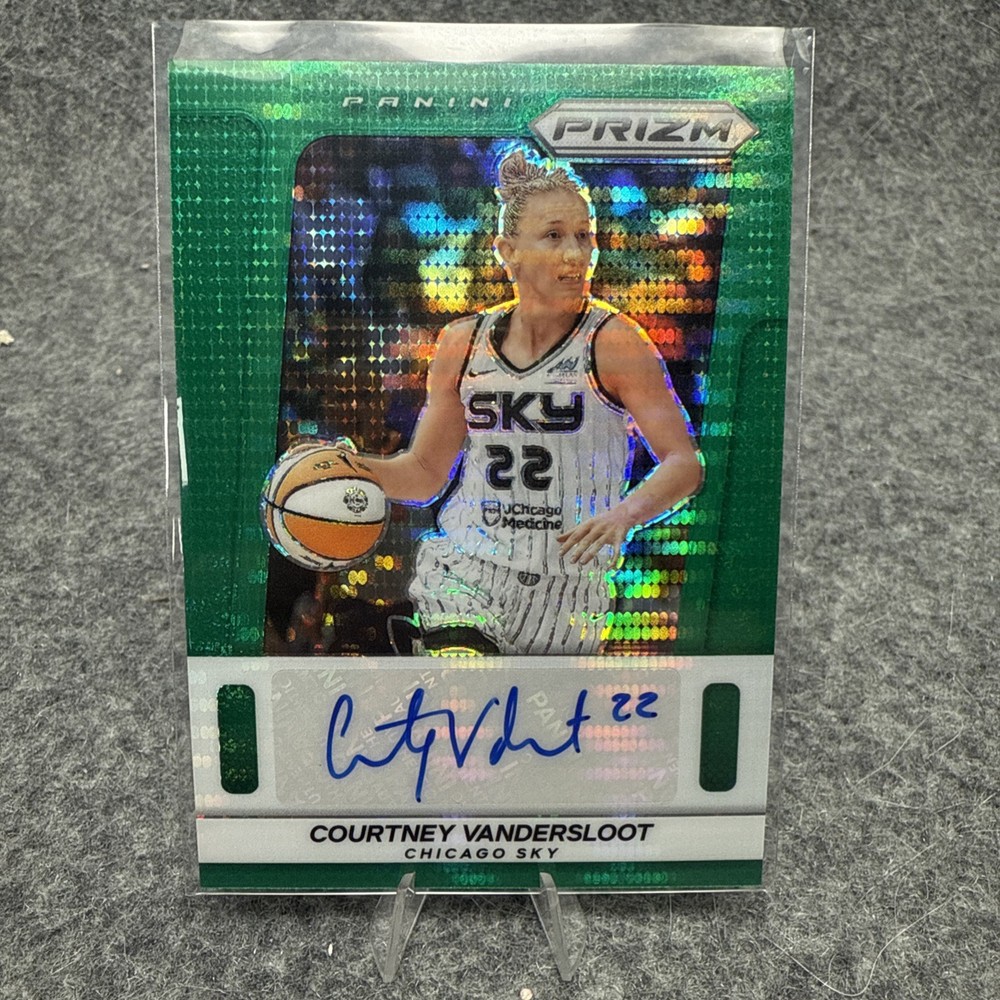 2025 Panini Prizm WNBA Green Pulsar Auto SSP /25 Courtney Vandersloot
